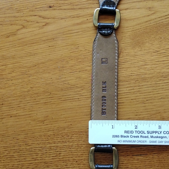 Fossil Black Leather Belt with Brass Color Links - Picture 3 of 7